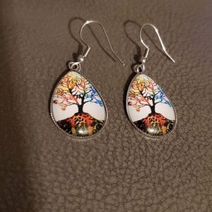 Antique-inspired tree of life irradescent art museum earrings. New.